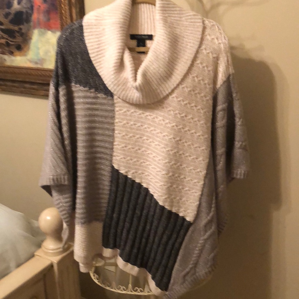 🖤Poncho- Grey & cream patchwork WH/BM